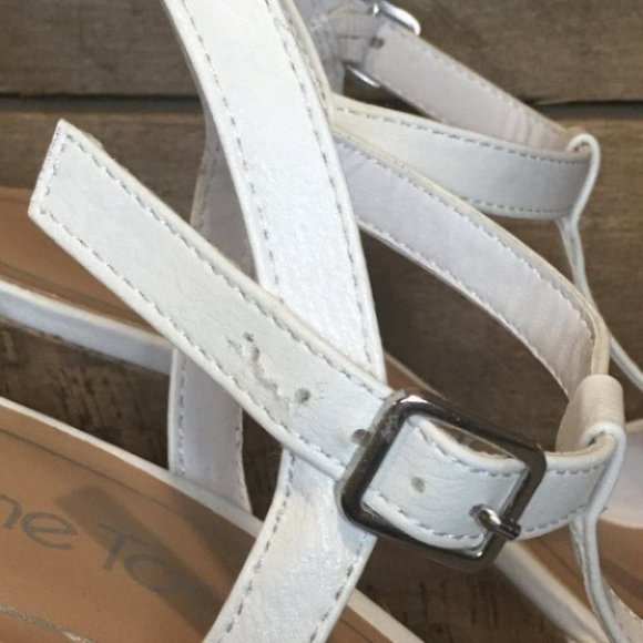 NEW Me Too T-Strap Platform Dress Sandals - Picture 5 of 9